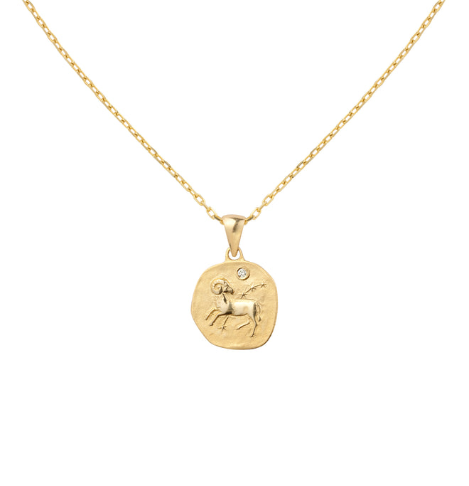 Złoty naszyjnik z medalionem ze znakiem zodiaku Baran